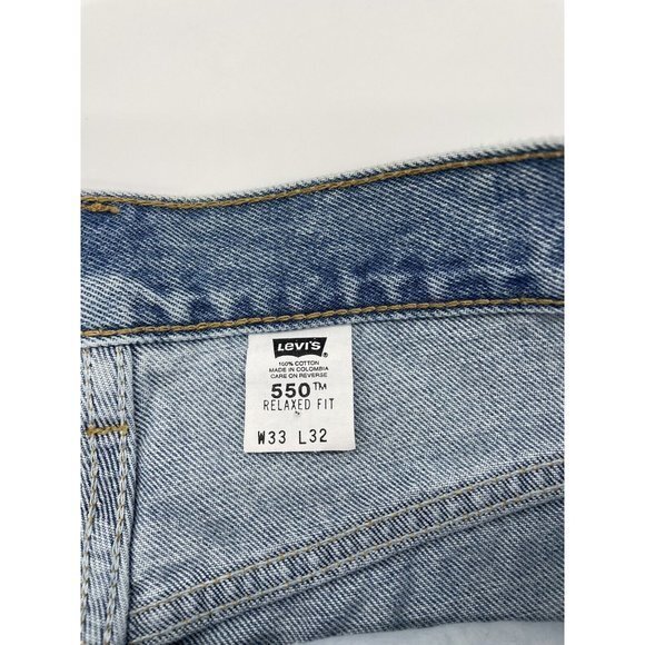 Vintage Levi's Men's 550 Relaxed Fit Jeans, Light Stonewash, 33W x 32L NWT - Picture 4 of 8